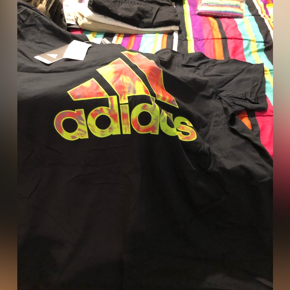 Men’s Adidas shirt